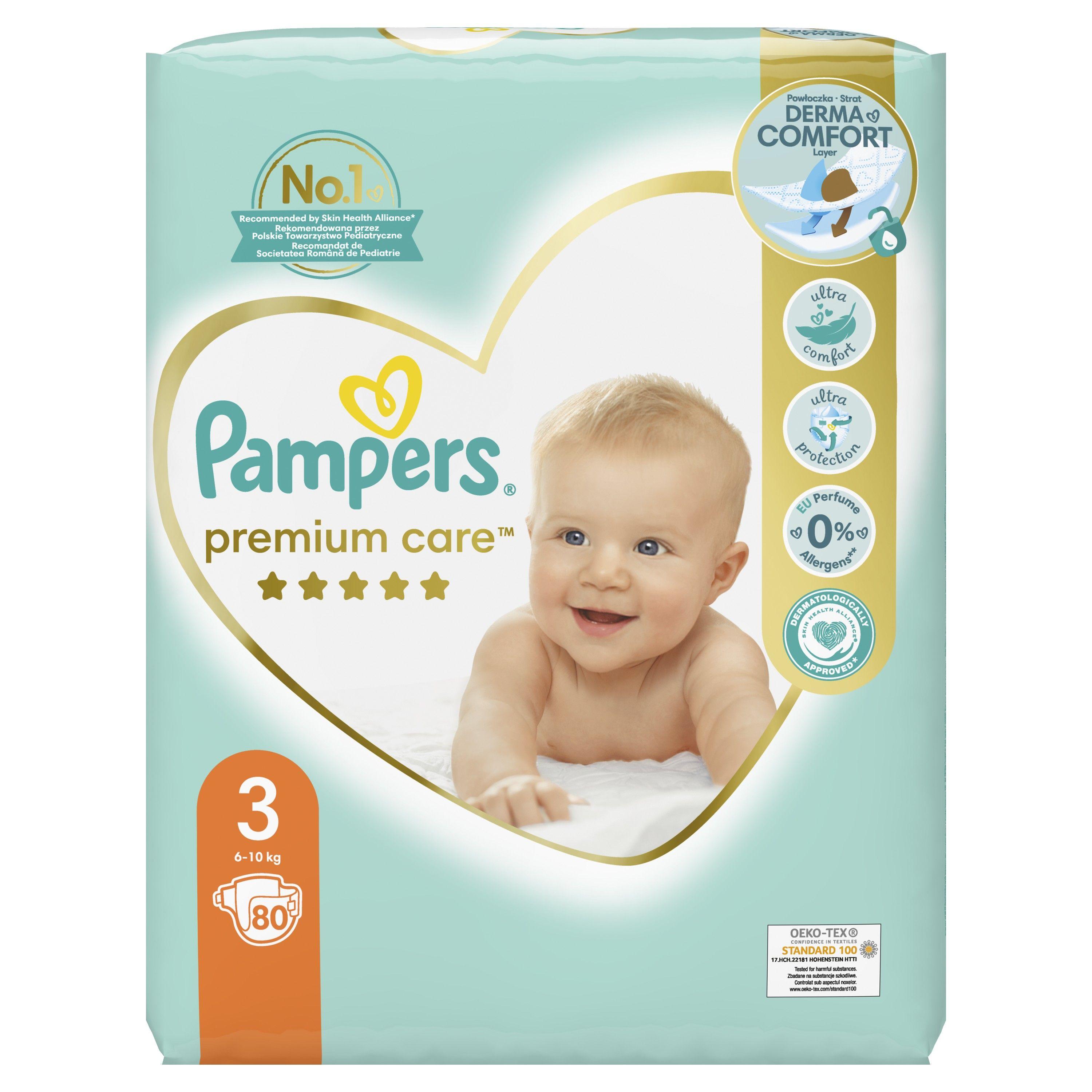 dwulatek lapie sie za pampers